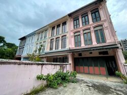 Orchard Road (D9), Terrace #573395411